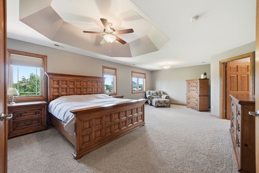 Welcome to your half-acre Sunset Lakes oasis! This custom-built - photo 20