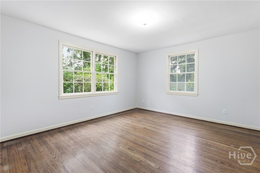New Roof! A charming colonial two-story featuring Savannah Grey - photo 24