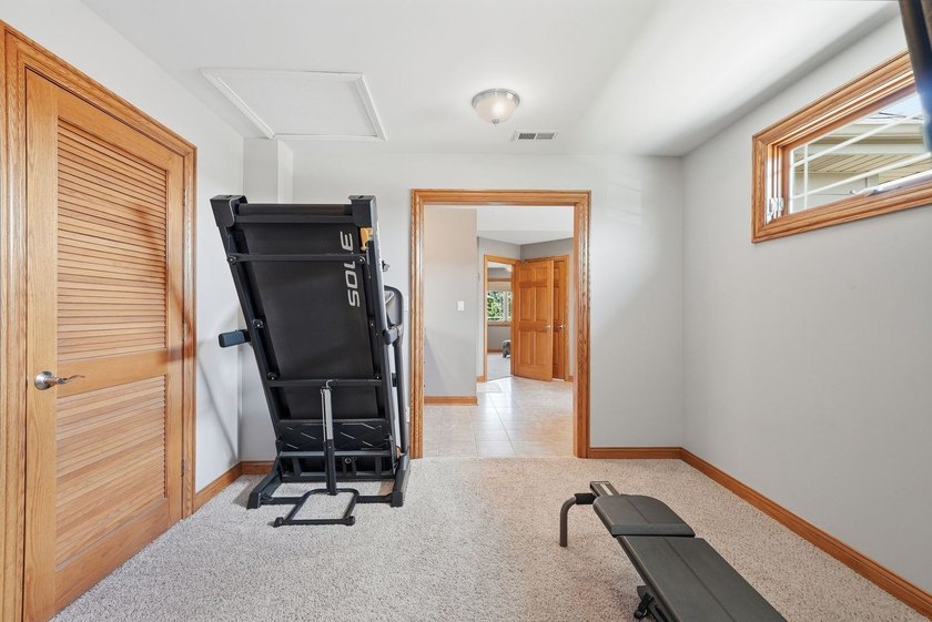 Welcome to your half-acre Sunset Lakes oasis! This custom-built - photo 25