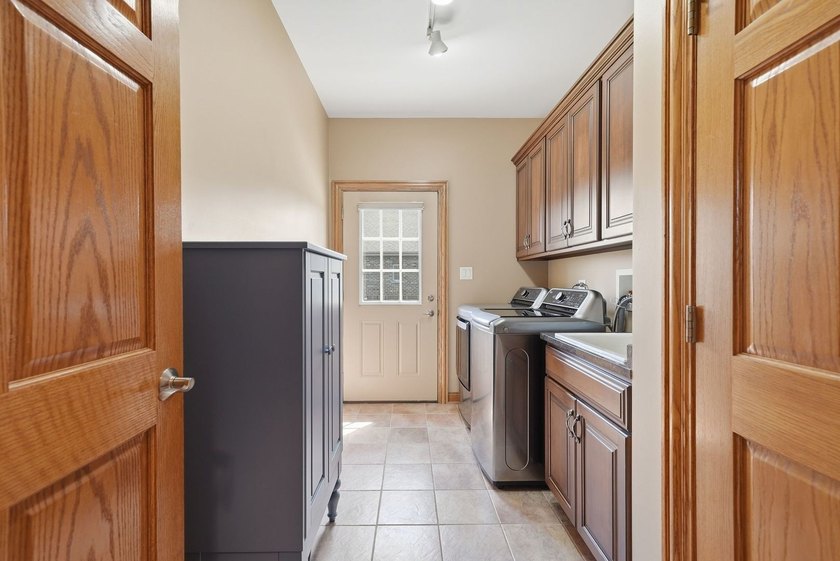 Welcome to your half-acre Sunset Lakes oasis! This custom-built - photo 39