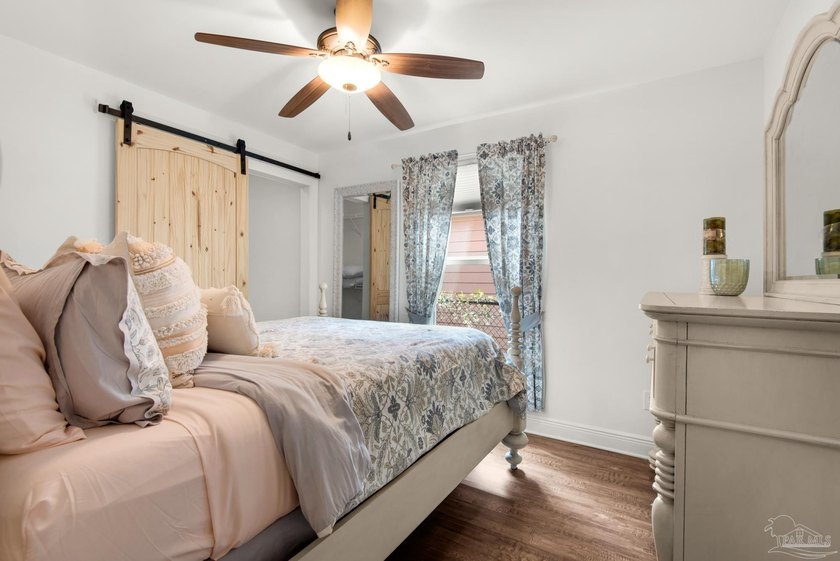 Offered FULLY Furnished ! Whether you're seeking a turnkey - photo 23