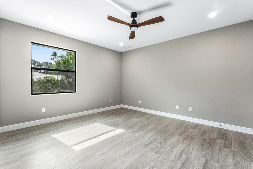 Exceptional new construction in Jupiter Farms with high-end - photo 23