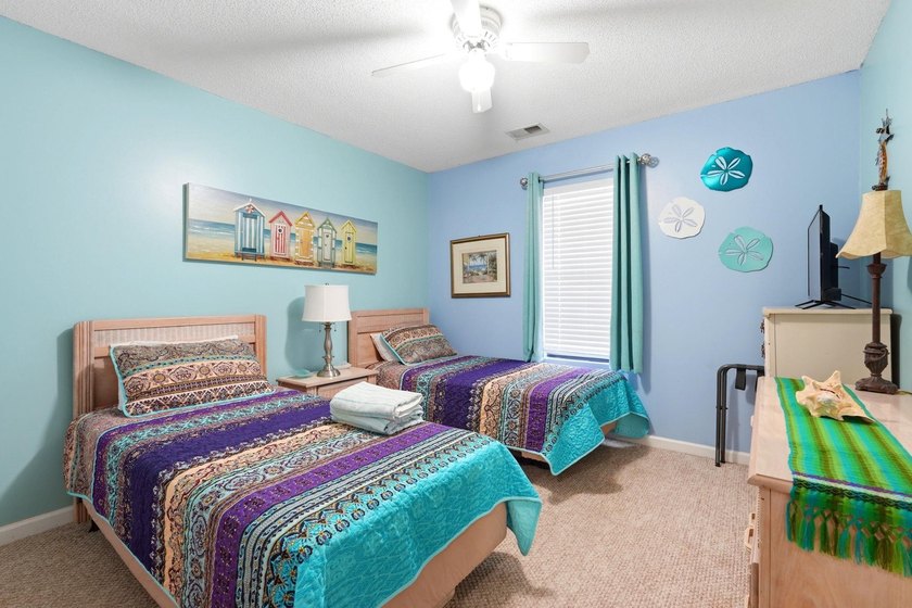 Welcome to this beautifully updated, 2-bedroom, 2-bath end-unit - photo 25