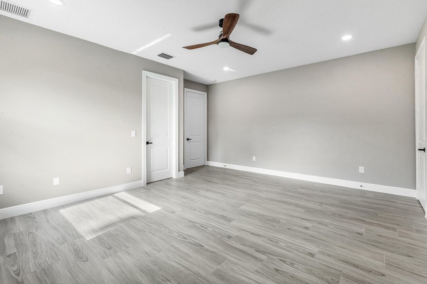 Exceptional new construction in Jupiter Farms with high-end - photo 25