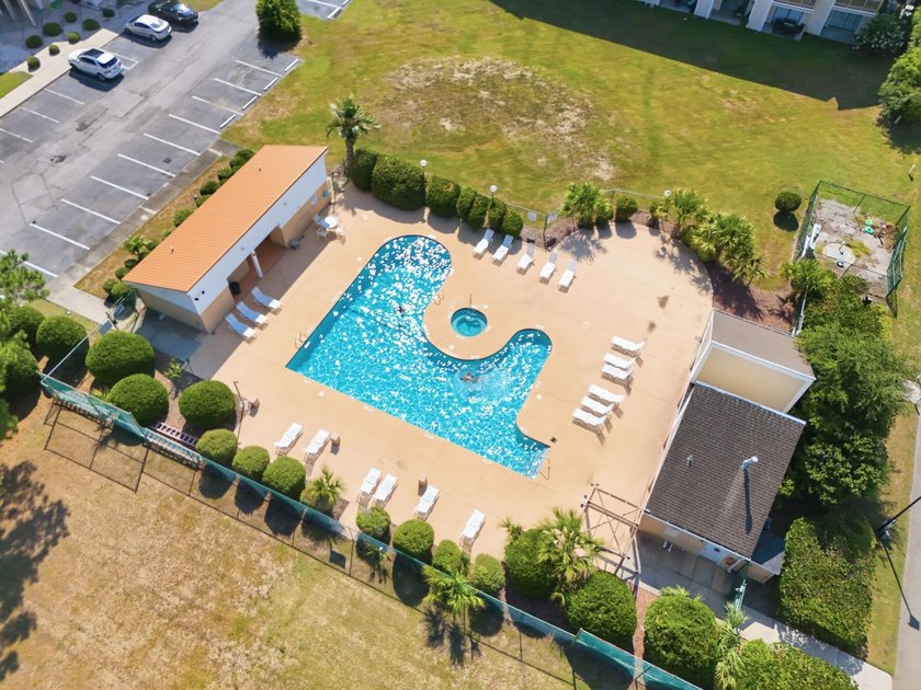 Welcome to this beautifully updated, 2-bedroom, 2-bath end-unit - photo 29