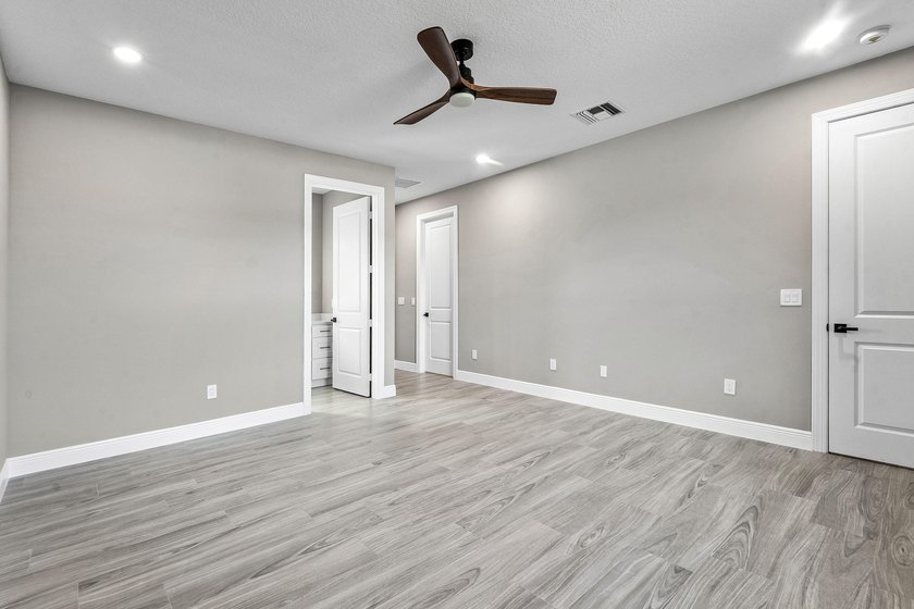 Exceptional new construction in Jupiter Farms with high-end - photo 29