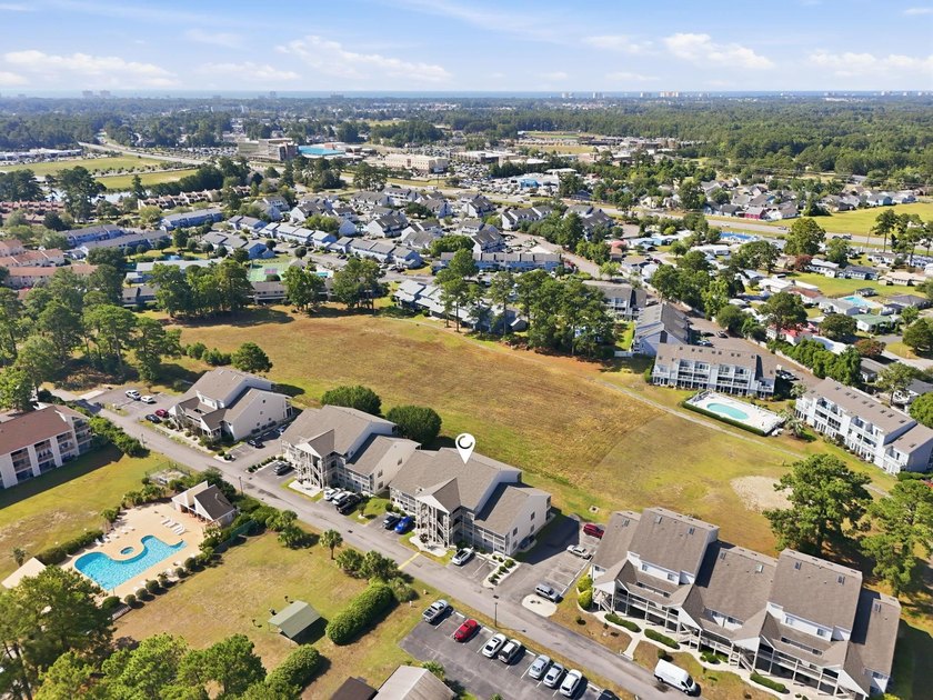 Welcome to this beautifully updated, 2-bedroom, 2-bath end-unit - photo 30