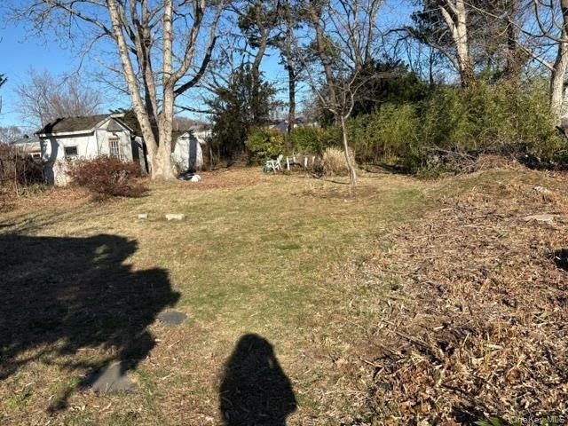 Welcome to this cozy split ranch on a peaceful street in Bay - photo 8