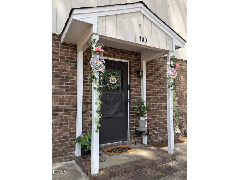 Investors, take note! Fully Rented Turnkey Duplex on Corner Lot - photo 4