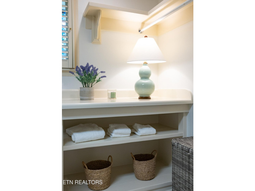 A Riverbend gem! This relaxed and inviting home sits on two lots - photo 12