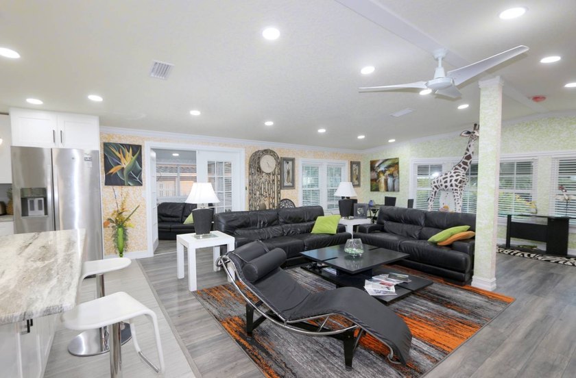 Stunning Key West-Inspired Gem in Sarasota's Premier 55+ Resort - photo 14