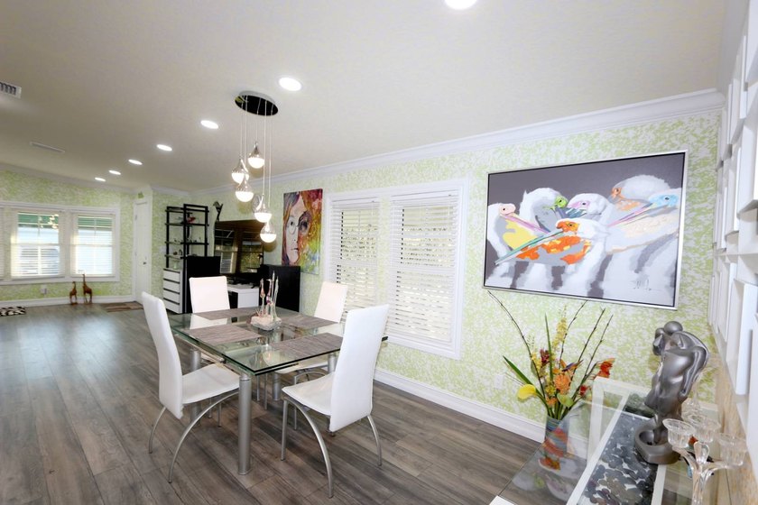 Stunning Key West-Inspired Gem in Sarasota's Premier 55+ Resort - photo 19