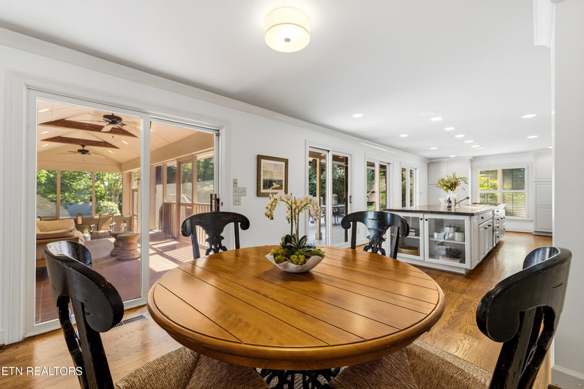 A Riverbend gem! This relaxed and inviting home sits on two lots - photo 21