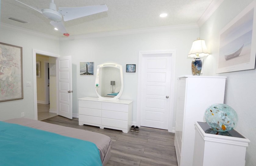 Stunning Key West-Inspired Gem in Sarasota's Premier 55+ Resort - photo 42