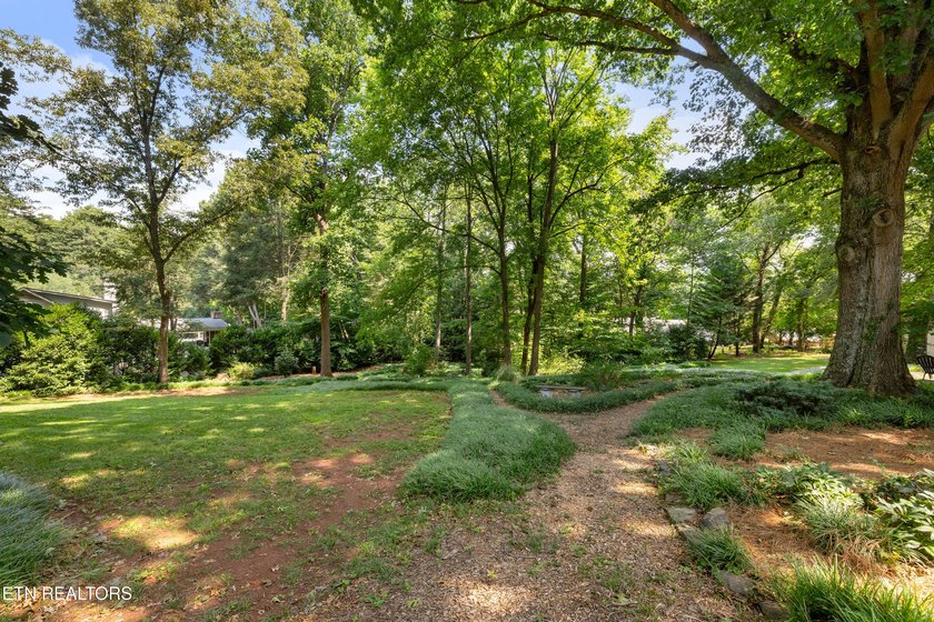 A Riverbend gem! This relaxed and inviting home sits on two lots - photo 43