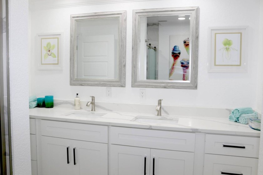 Stunning Key West-Inspired Gem in Sarasota's Premier 55+ Resort - photo 49