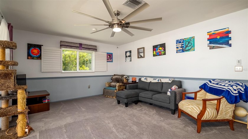 Priced to sell at $179,000. Exceptional value in Villa Nova - photo 4