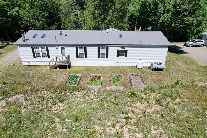 Enjoy the ease of one-floor living in this well-maintained 1990 - photo 10