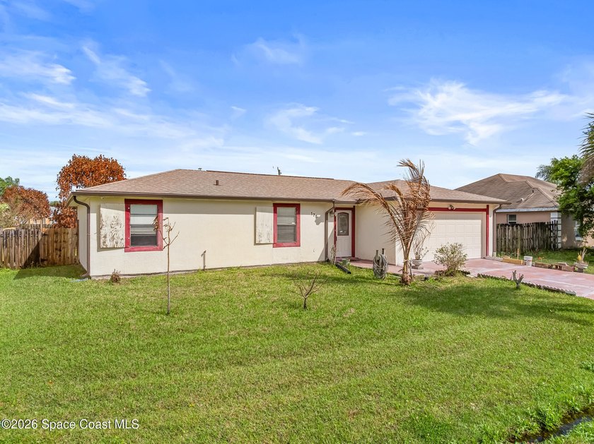 BACK ON MARKET! NEW A/C, WATER HEATER! NEW ELECTRICAL PANEL! - photo 3