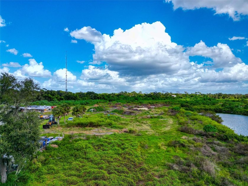 19.96 ACRES MINUTES FROM I-75 AND FRUITVILLE ROAD!!! Two - photo 32