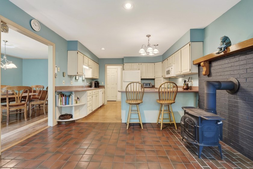 Tucked within a beautifully maintained neighborhood surrounded - photo 3