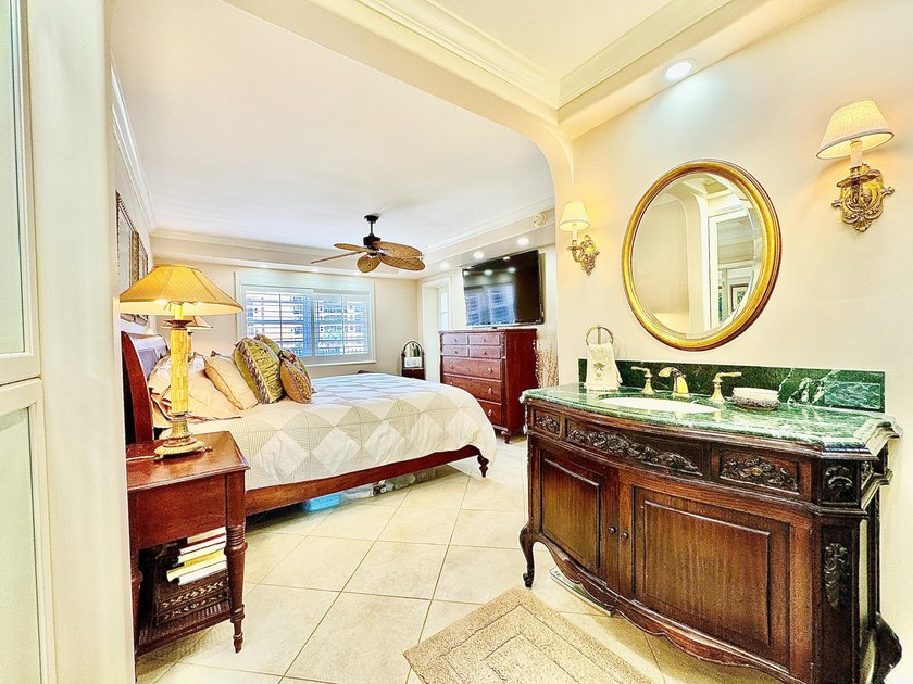 Rarely available, spacious split 2br, 2ba corner in San Remo - photo 17