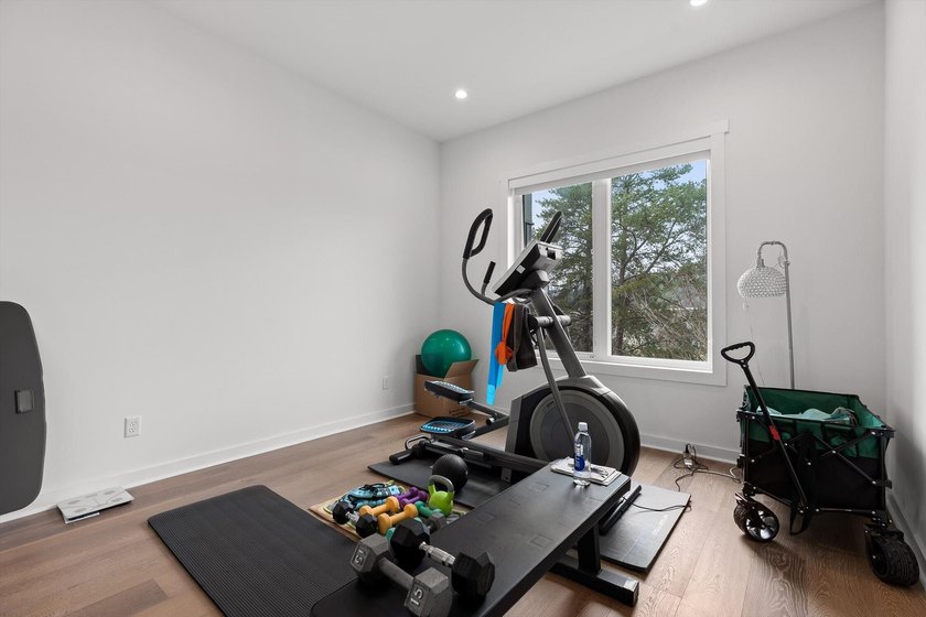 Right in the heart of Northshore, this one is a must see! - photo 23