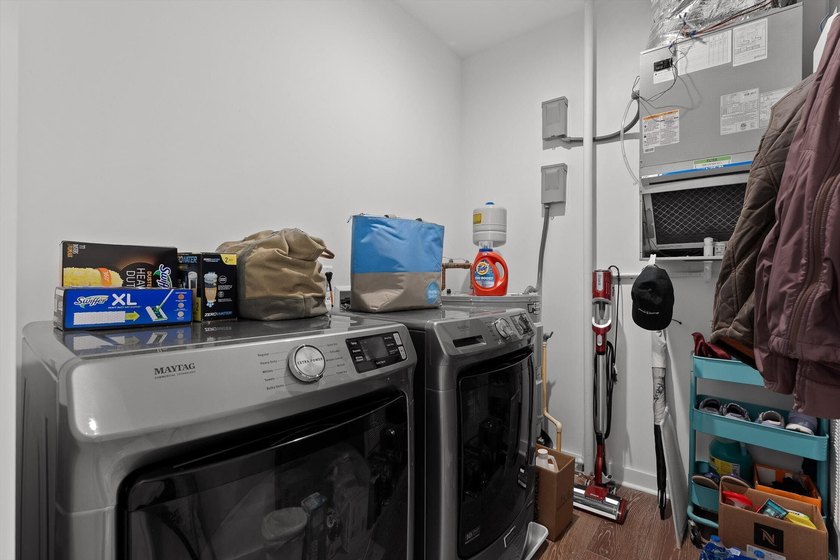 Right in the heart of Northshore, this one is a must see! - photo 25