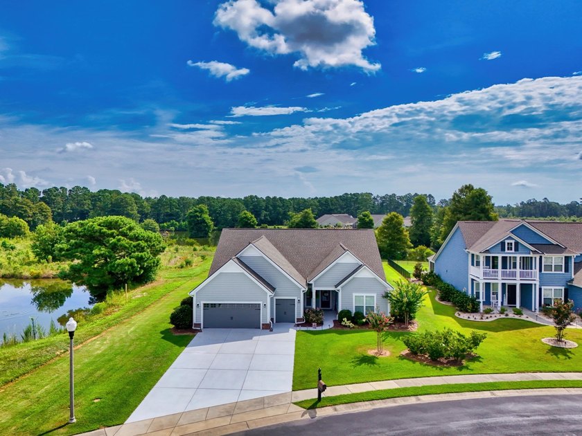 Spacious 3-bed, 3-bath home on one of the largest lots in gated - photo 38