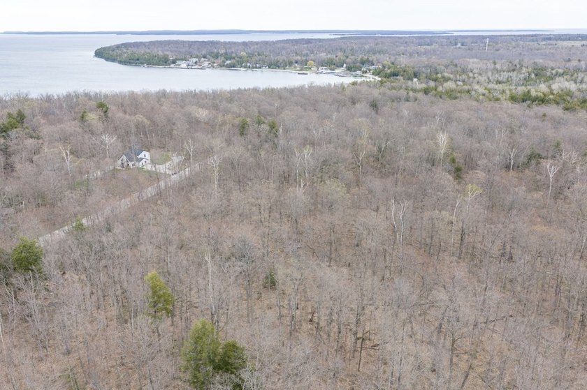 Beautifully wooded lot within a short distance to Waterview - photo 13