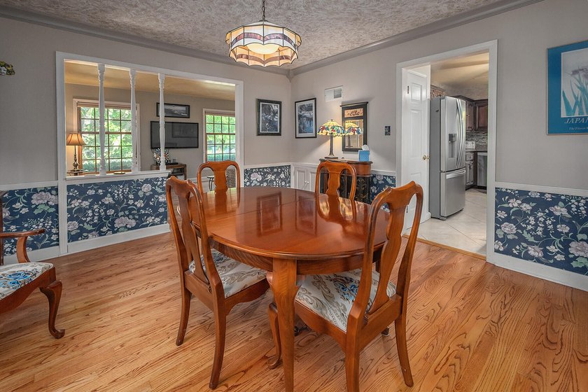 Your'e gonna love this handsome brick colonial nestled on a - photo 10