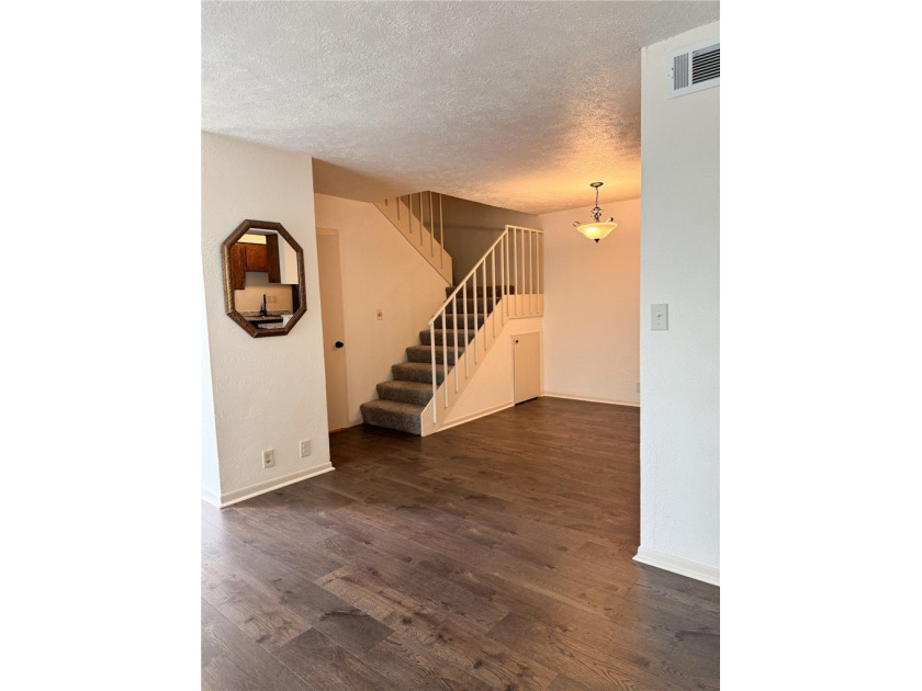 Move-in ready 2-bedroom, 1.5-bath condo in Corpus Christi - photo 12
