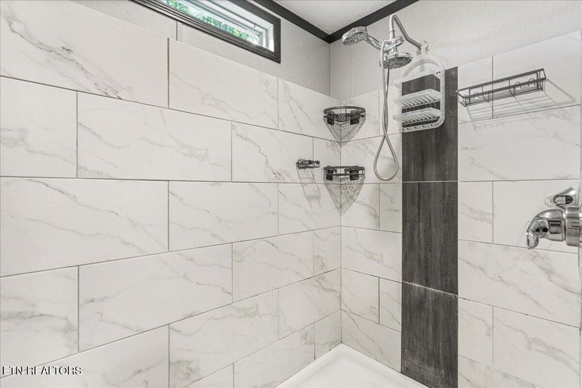 Welcome home to this beautiful 2023 manufactured home offering - photo 14