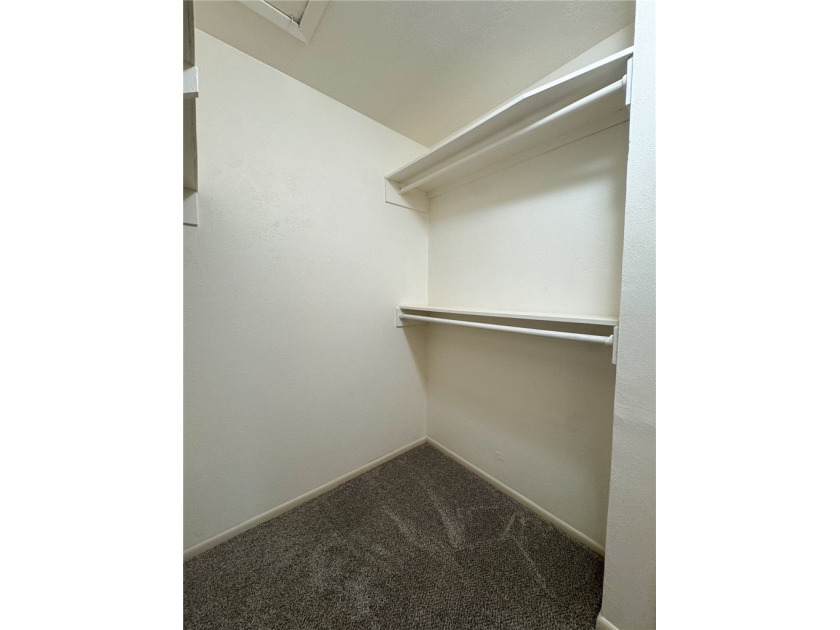 Move-in ready 2-bedroom, 1.5-bath condo in Corpus Christi - photo 17