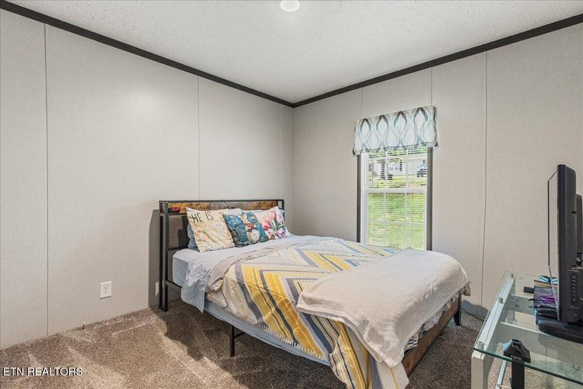 Welcome home to this beautiful 2023 manufactured home offering - photo 17