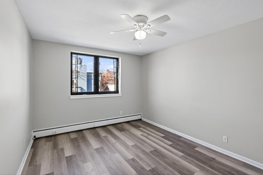 Fully renovated condo in the heart of the Whittier neighborhood! - photo 13