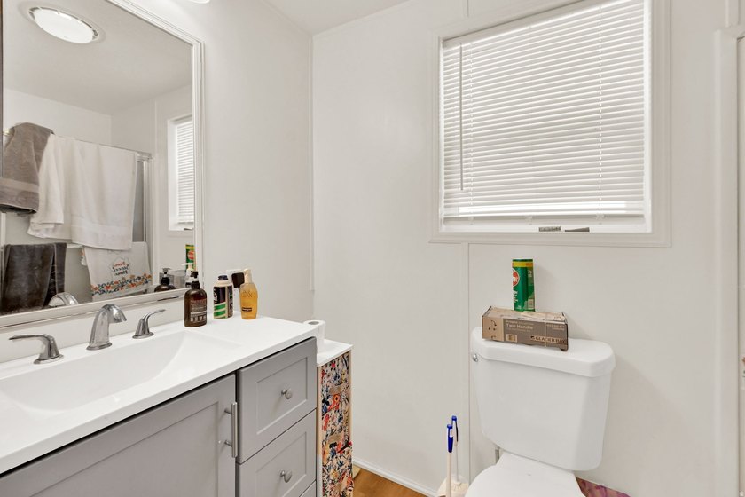 Comes with all appliances! Don't miss this cute, move-in-ready - photo 6
