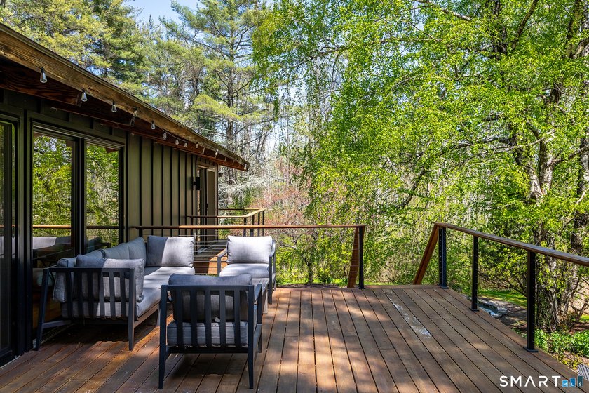 This 70s Modern home has been revamped to a 21st century - photo 6