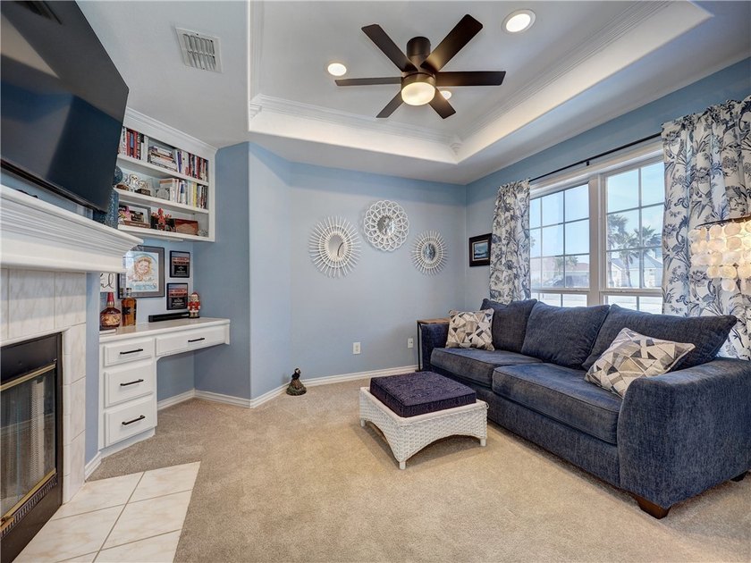COME HOME TO THAT ISLAND VIBE!!!! This stunning, thoughtfully - photo 3