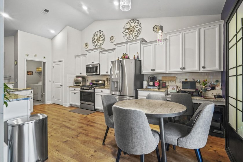 Welcome to this beautifully maintained St. Phillips floor plan - photo 16