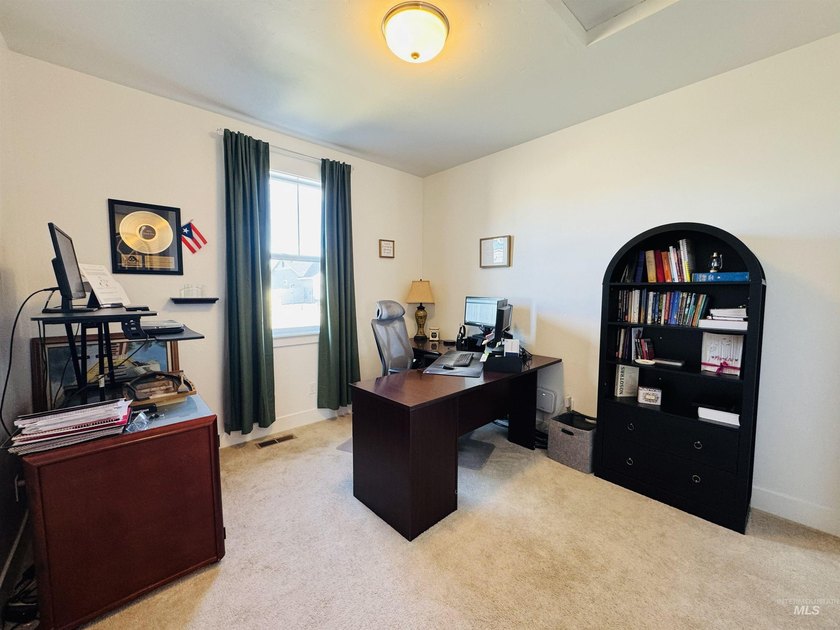 Located in the highly sought-after Carriage Hill West - photo 22