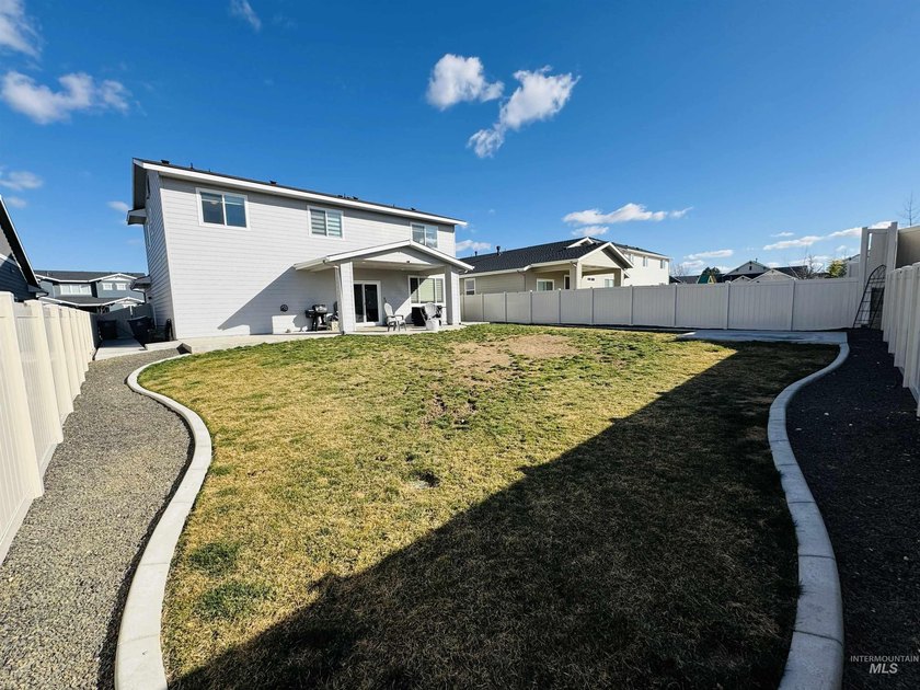 Located in the highly sought-after Carriage Hill West - photo 23