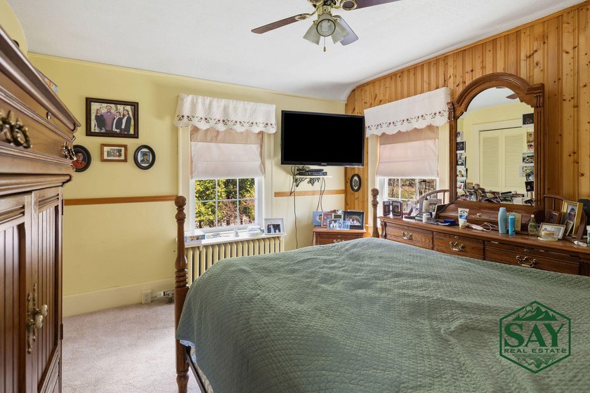 Welcome to 401 Lake Street -- a warm and inviting Adirondack - photo 31