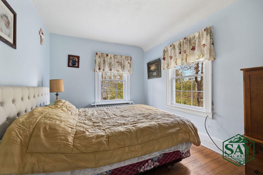Welcome to 401 Lake Street -- a warm and inviting Adirondack - photo 34