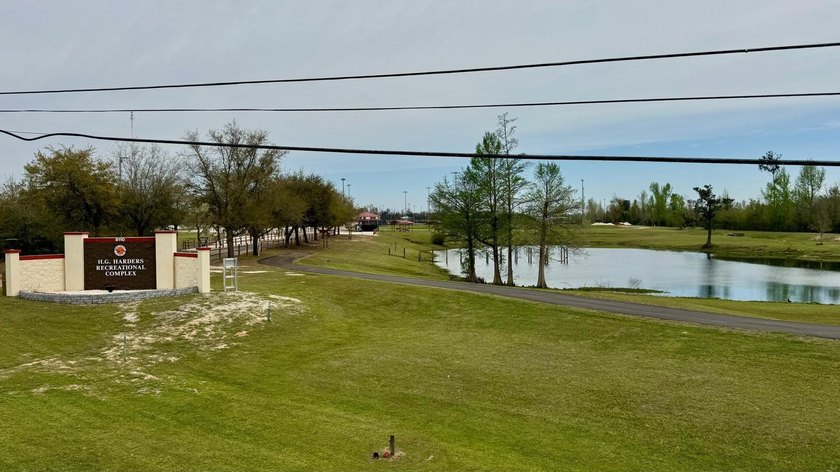 PRIME LOCATION! This 1.43-acre property tucked away in the quiet - photo 6