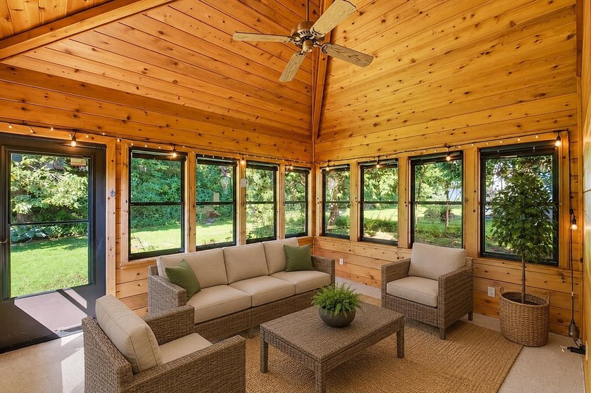 Welcome to this inviting west Madison ranch in the sought-after - photo 13