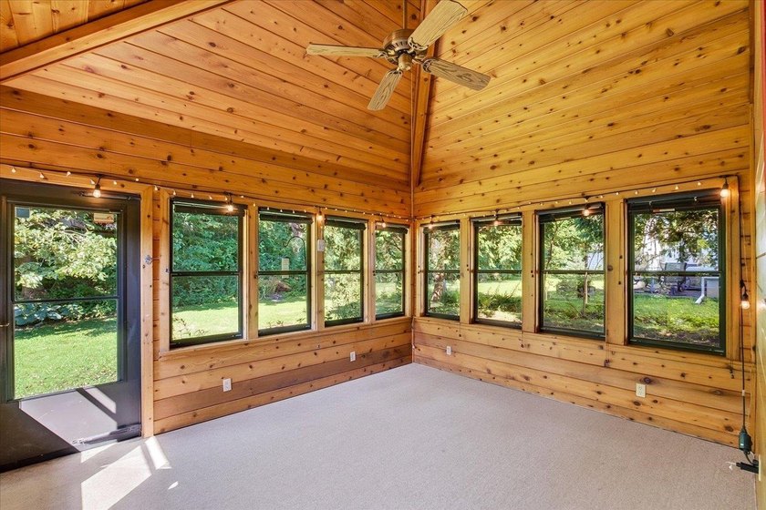 Welcome to this inviting west Madison ranch in the sought-after - photo 14