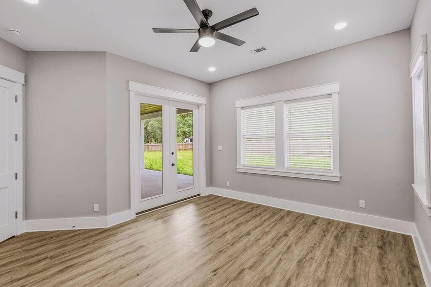 ***SELLER OFFERING $10,000 ANY WAY CREDIT TO BUYER WITH - photo 17