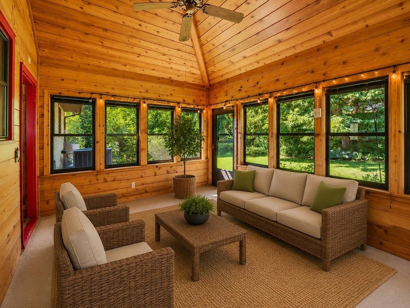 Welcome to this inviting west Madison ranch in the sought-after - photo 17