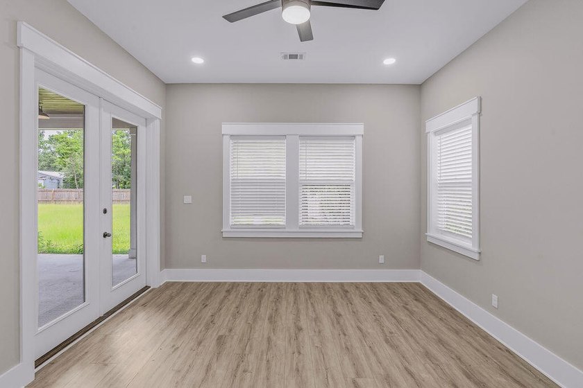 ***SELLER OFFERING $10,000 ANY WAY CREDIT TO BUYER WITH - photo 18